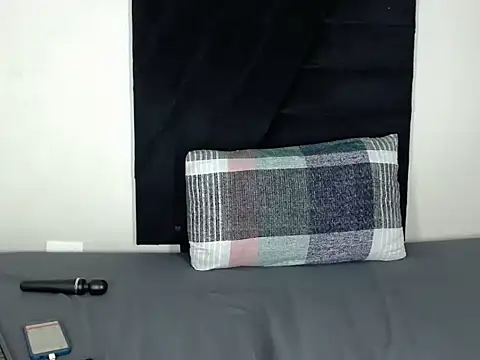 Snapshot of Loyal_Sashaa chatting on 03-04-26, 01:44 Loyal Sashaa online show from 03-04-26, 01:44