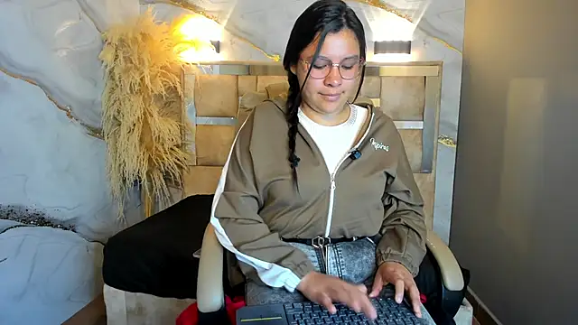 Snapshot of belen_green chatting on 05-06-26, 01:05 belen green online show from 05-06-26, 01:05