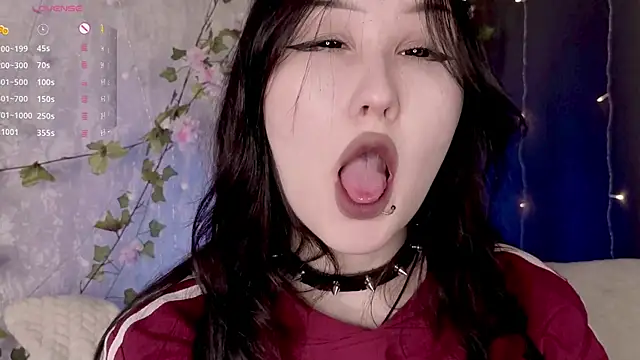 Snapshot of ThoraHaring chatting on 04-09-26, 06:19 ThoraHaring online show from 04-09-26, 06:19