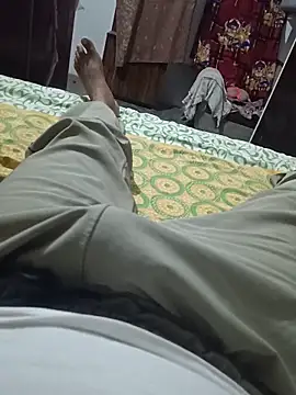 Snapshot of pussylicker9927 chatting on 06-01-26, 04:41 pussylicker9927 online show from 06-01-26, 04:41