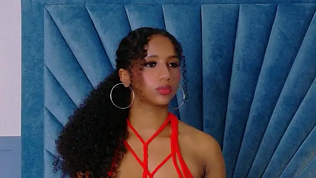 Snapshot of Chloe-Rose- chatting on 07-15-26, 06:02 Chloe-Rose- online show from 07-15-26, 06:02