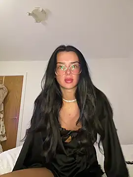 Snapshot of Amberbanxx chatting on 02-17-26, 07:09 Amberbanxx online show from 02-17-26, 07:09