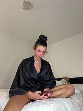 Snapshot of Amberbanxx chatting on 02-24-26, 07:45 Amberbanxx online show from 02-24-26, 07:45