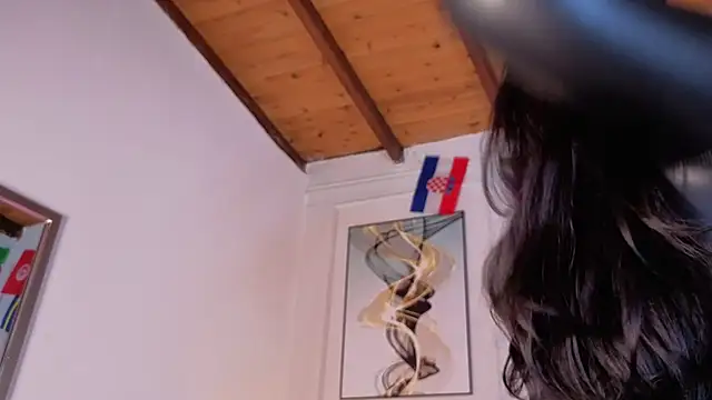zoe moon   online show from 06-27-26, 11:48