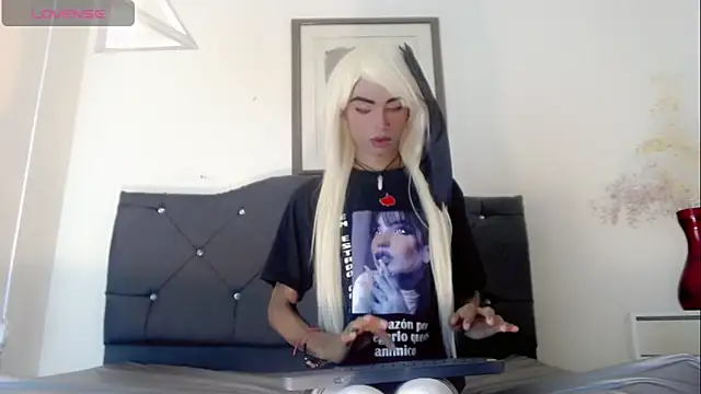 suzume Mendez online show from 03-07-26, 11:18