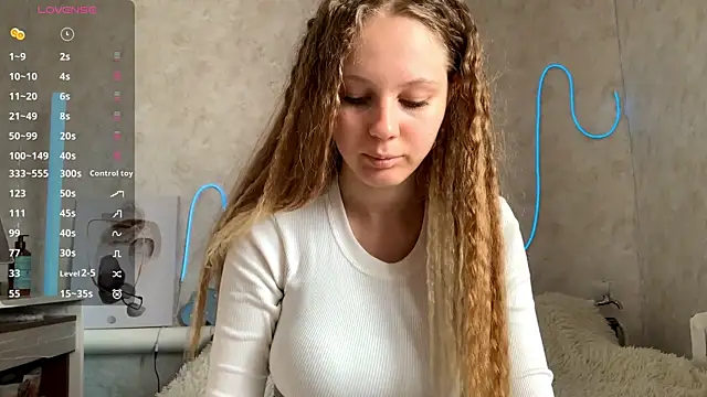 Snapshot of VictoriaDeese chatting on 06-26-26, 03:33 VictoriaDeese online show from 06-26-26, 03:33