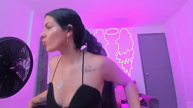 Evelin  thompsson online show from 03-19-26, 03:21