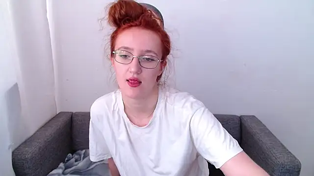 Snapshot of miay_here_ chatting on 06-11-26, 09:51 miay here online show from 06-11-26, 09:51
