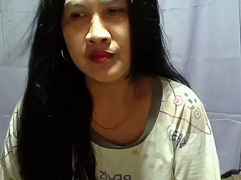 Snapshot of Sh1nbae22 chatting on 05-26-26, 02:02 Sh1nbae22 online show from 05-26-26, 02:02
