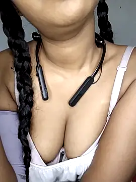 ASHANYA JAYASOORIYA online show from 03-22-26, 04:27