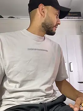 Snapshot of katasanz chatting on 03-09-26, 12:42 katasanz online show from 03-09-26, 12:42