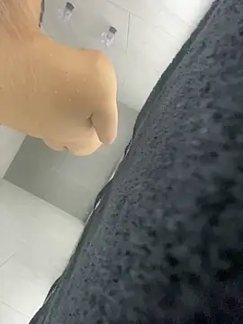 Snapshot of katasanz chatting on 03-26-26, 01:06 katasanz online show from 03-26-26, 01:06