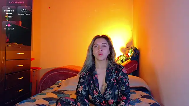 saradiazxxx online show from 07-25-26, 10:46