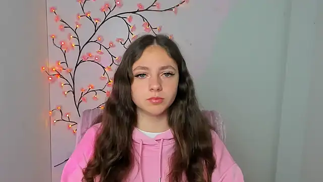 KissMeJulia online show from 04-05-26, 05:04