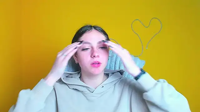 KissMeJulia online show from 04-10-26, 11:15