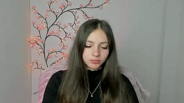 KissMeJulia online show from 04-16-26, 05:30