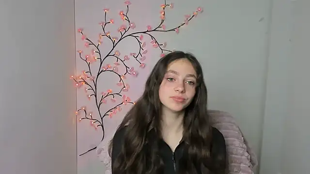 KissMeJulia online show from 05-03-26, 05:24