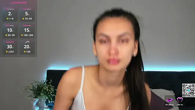 Snapshot of Adele_Lanea chatting on 06-17-26, 01:08 Adele Lanea online show from 06-17-26, 01:08