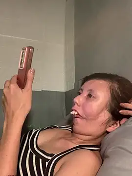 lady moon09 online show from 04-16-26, 02:40