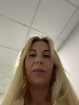 LisaMurr online show from 06-01-26, 02:08