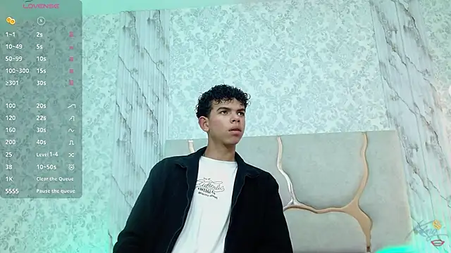 Snapshot of keahi_tay chatting on 03-16-26, 11:36 keahi tay online show from 03-16-26, 11:36