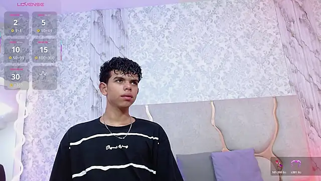 Snapshot of keahi_tay chatting on 03-19-26, 11:47 keahi tay online show from 03-19-26, 11:47