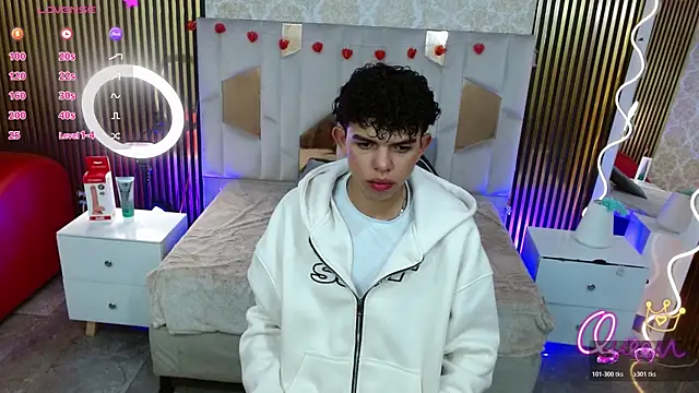 Snapshot of keahi_tay chatting on 03-29-26, 11:43 keahi tay online show from 03-29-26, 11:43