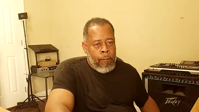 Cleozevo1961 online show from 04-11-26, 06:01