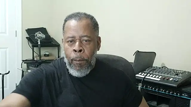 Cleozevo1961 online show from 04-16-26, 03:24