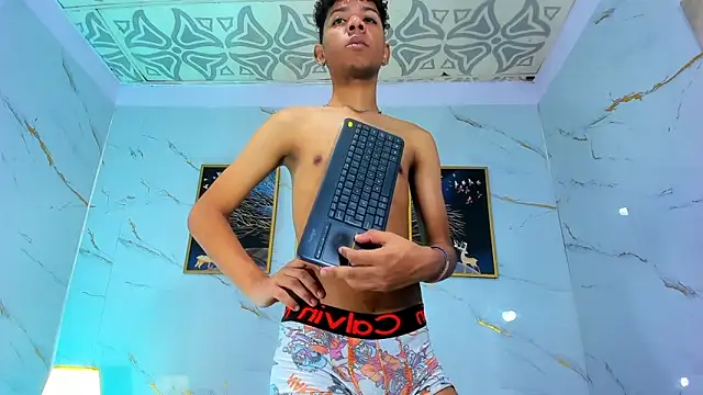 Spicy guys online show from 05-11-26, 02:45