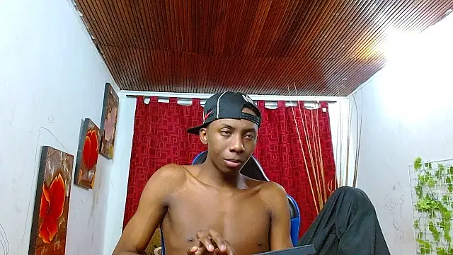 Snapshot of milo018 chatting on 07-02-26, 06:25 milo018 online show from 07-02-26, 06:25
