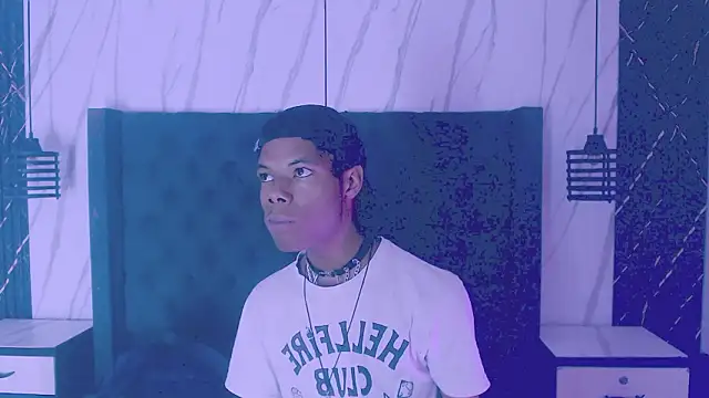 Snapshot of Santiago_Ortiz_ chatting on 03-23-26, 02:10 Santiago Ortiz online show from 03-23-26, 02:10