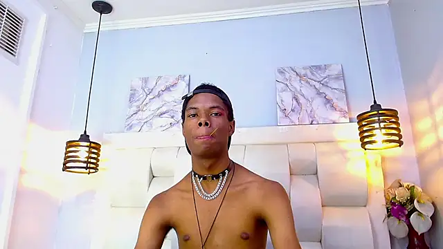 Snapshot of Santiago_Ortiz_ chatting on 03-24-26, 07:52 Santiago Ortiz online show from 03-24-26, 07:52