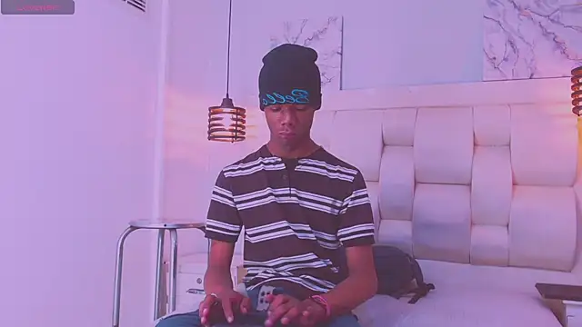 Snapshot of Santiago_Ortiz_ chatting on 04-08-26, 07:25 Santiago Ortiz online show from 04-08-26, 07:25