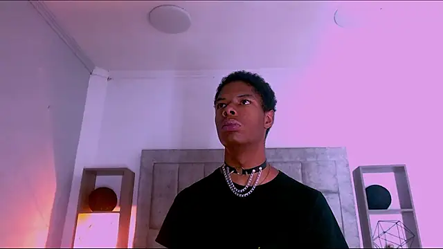 Snapshot of Santiago_Ortiz_ chatting on 04-11-26, 03:16 Santiago Ortiz online show from 04-11-26, 03:16