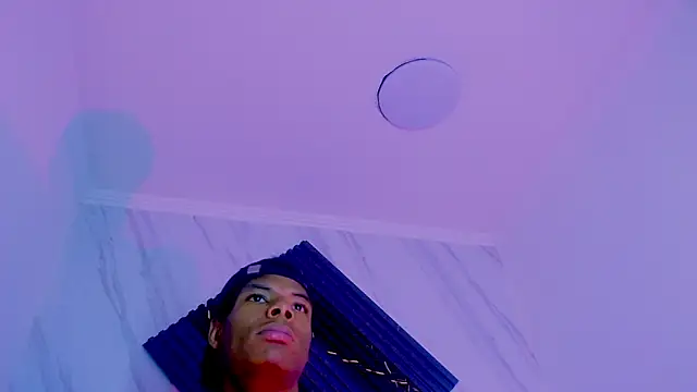 Snapshot of Santiago_Ortiz_ chatting on 04-14-26, 05:08 Santiago Ortiz online show from 04-14-26, 05:08