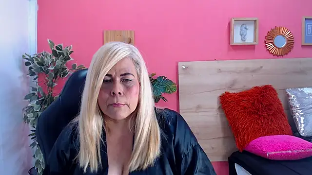 Snapshot of eva_colen50 chatting on 07-29-26, 05:33 eva colen50 online show from 07-29-26, 05:33