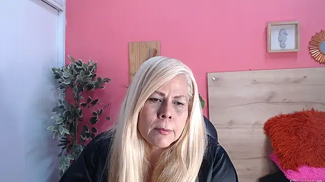 Snapshot of eva_colen50 chatting on 08-01-26, 04:50 eva colen50 online show from 08-01-26, 04:50