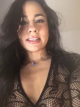 Snapshot of RebecaPalmer chatting on 05-16-26, 05:37 RebecaPalmer online show from 05-16-26, 05:37