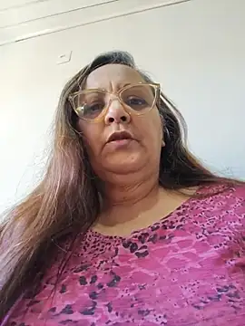 Snapshot of Noemipopi chatting on 06-24-26, 07:02 Noemipopi online show from 06-24-26, 07:02