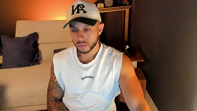 Daniel kingx online show from 04-13-26, 01:38