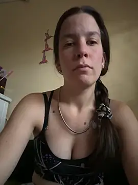 Snapshot of Melu12 chatting on 04-11-26, 06:45 Melu12 online show from 04-11-26, 06:45