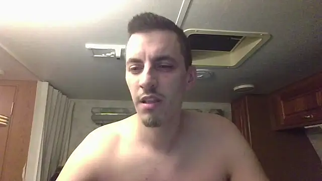 luverrboyy online show from 06-18-26, 02:34