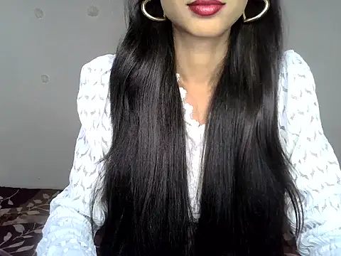 Snapshot of SIKSHA_SINGH chatting on 05-18-26, 07:20 SIKSHA SINGH online show from 05-18-26, 07:20