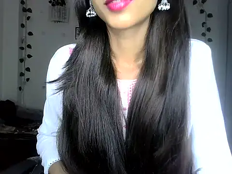 Snapshot of SIKSHA_SINGH chatting on 05-28-26, 07:00 SIKSHA SINGH online show from 05-28-26, 07:00