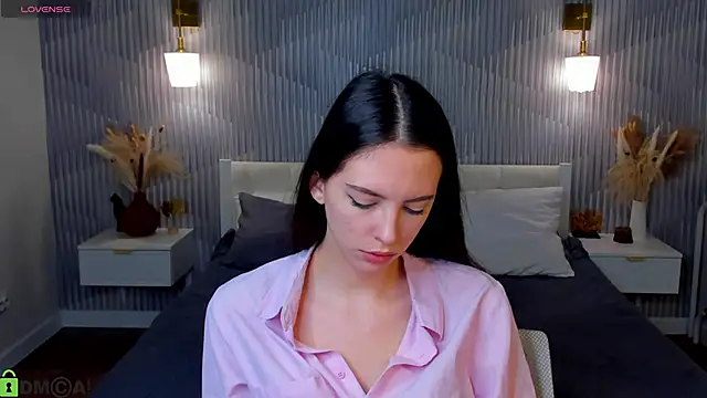 Snapshot of elise_robbie chatting on 04-09-26, 01:05 elise robbie online show from 04-09-26, 01:05