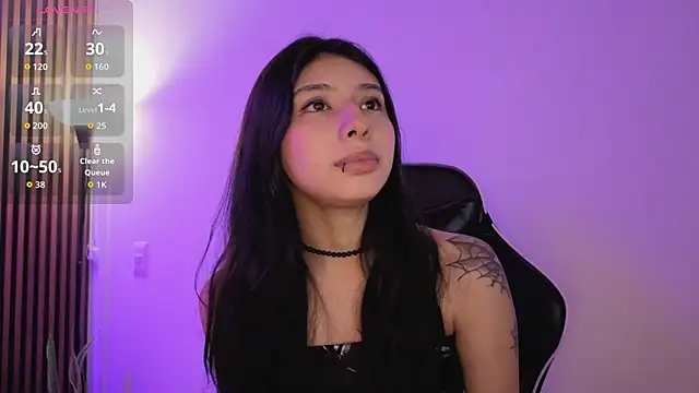 chloe bluee  online show from 03-27-26, 11:21