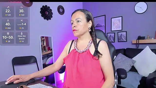 Ivonne 4 online show from 07-15-26, 01:49