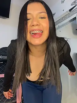 scarleth marquezz online show from 05-01-26, 02:49