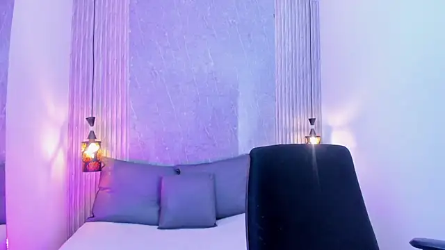 Snapshot of Eva_milfxxx chatting on 03-15-26, 01:55 Eva milfxxx online show from 03-15-26, 01:55